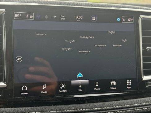 Used 2023 Chrysler Pacifica Limited FWD image 29