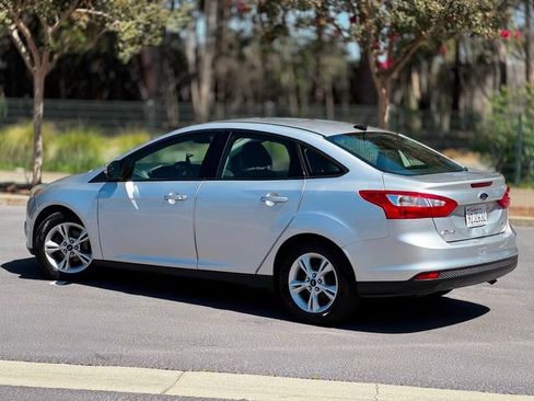 Used 2014 Ford Focus SE FWD image 10