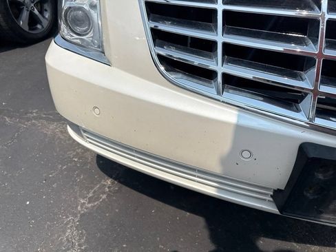 Used 2011 Cadillac DTS Platinum FWD image 7