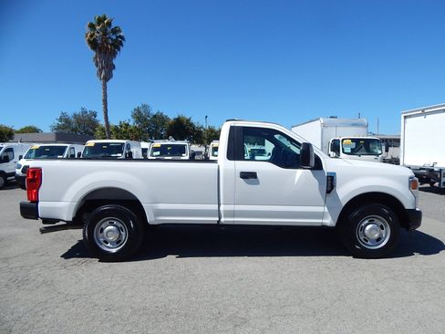 Used 2021 Ford F250 XL w/ Power Equipment Group RWD image 8