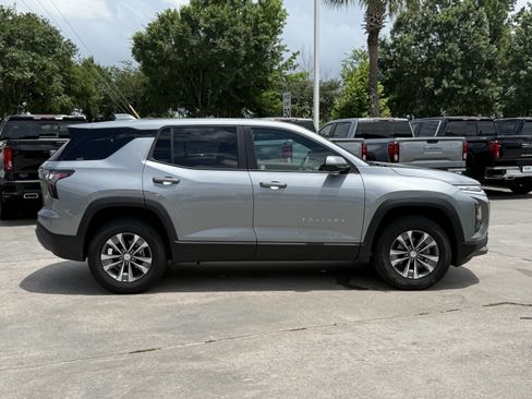 Used 2026 Chevrolet Equinox LT FWD image 3