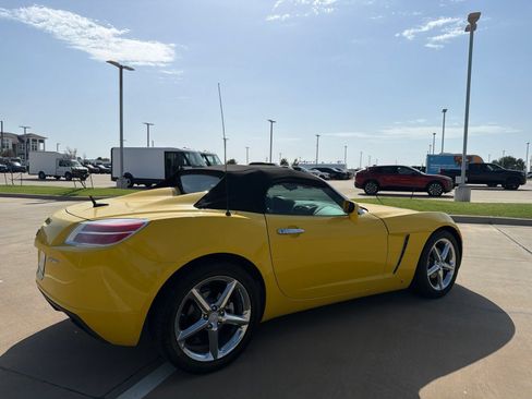Used 2009 Saturn Sky Red Line RWD image 3