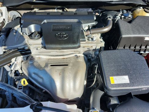 Used 2015 Toyota Camry XLE image 35