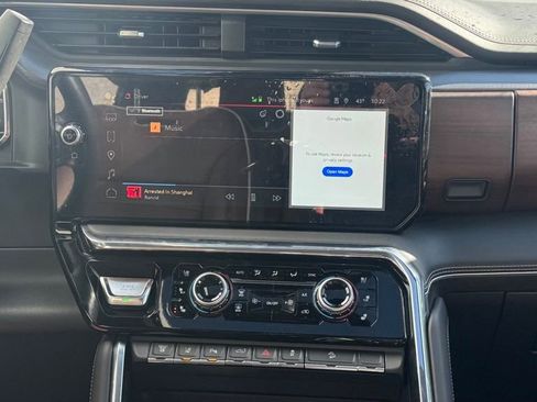 Used 2024 GMC Sierra 2500 Denali Ultimate image 18