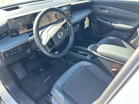 New 2026 Nissan Leaf Platinum+ w/ Cargo Package (Platinum+) FWD image 14