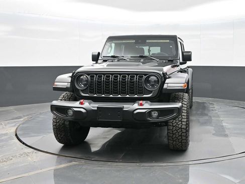 Used 2024 Jeep Gladiator Rubicon w/ Convenience Group image 7