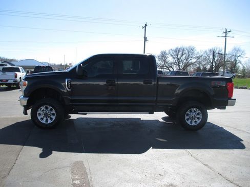 Used 2021 Ford F250 XL w/ STX Appearance Package image 9