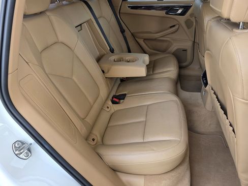 Used 2016 Porsche Macan S image 27