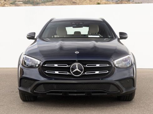 Used 2023 Mercedes-Benz E 450 4MATIC All-Terrain Wagon image 4