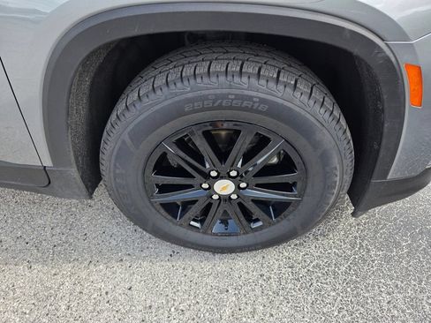 Used 2023 Chevrolet Traverse LT FWD image 20