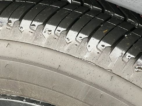 New 2026 Chevrolet Blazer EV LT image 9