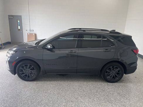 Used 2022 Chevrolet Equinox RS w/ RS Leather Package FWD image 2