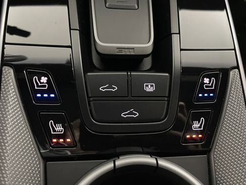 Used 2023 Porsche 911 Turbo image 23