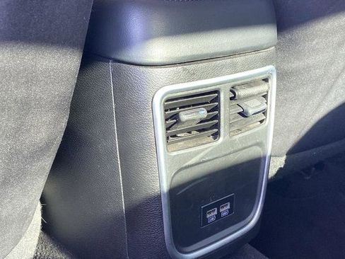 Used 2022 Chrysler 300 Touring w/ Sport Appearance Package image 16