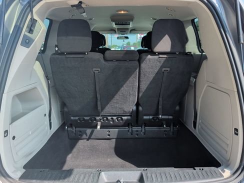 Used 2014 Dodge Grand Caravan SXT FWD image 22