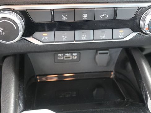 Used 2024 Nissan Altima 2.5 SV FWD image 30