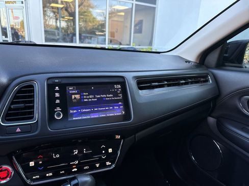 Used 2019 Honda HR-V Touring image 38