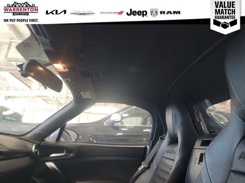 Used 2019 FIAT 124 Spider Abarth w/ Navigation & Sound Group RWD image 16
