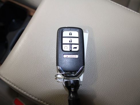 Used 2021 Honda CR-V Touring image 55