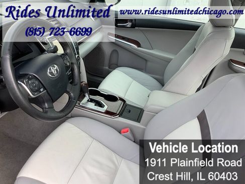 Used 2012 Toyota Camry XLE w/ Leather Pkg FWD image 17