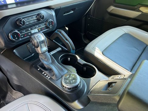 Used 2022 Ford Bronco Wildtrak AWD/4WD image 19