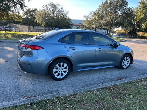 Certified 2025 Toyota Corolla LE image 5