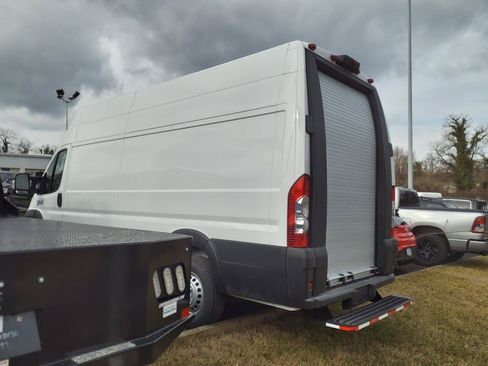 New 2024 RAM ProMaster 3500 w/ Delivery Van Package FWD image 4