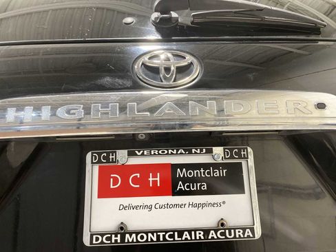 Used 2013 Toyota Highlander SE image 7