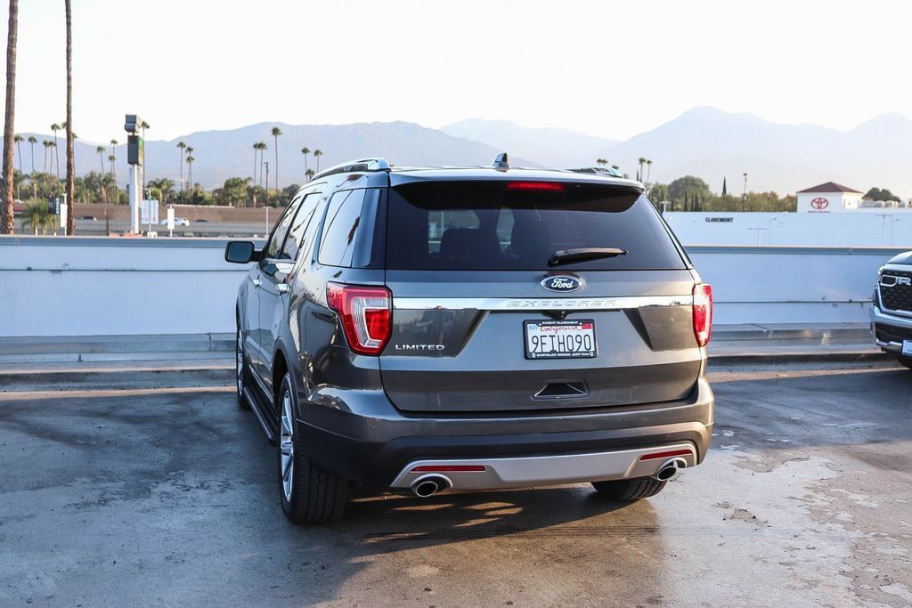 Used 2017 Ford Explorer Limited FWD image 7
