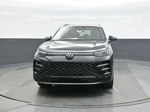 New 2026 Volkswagen Tiguan SE R-Line AWD/4WD image 2