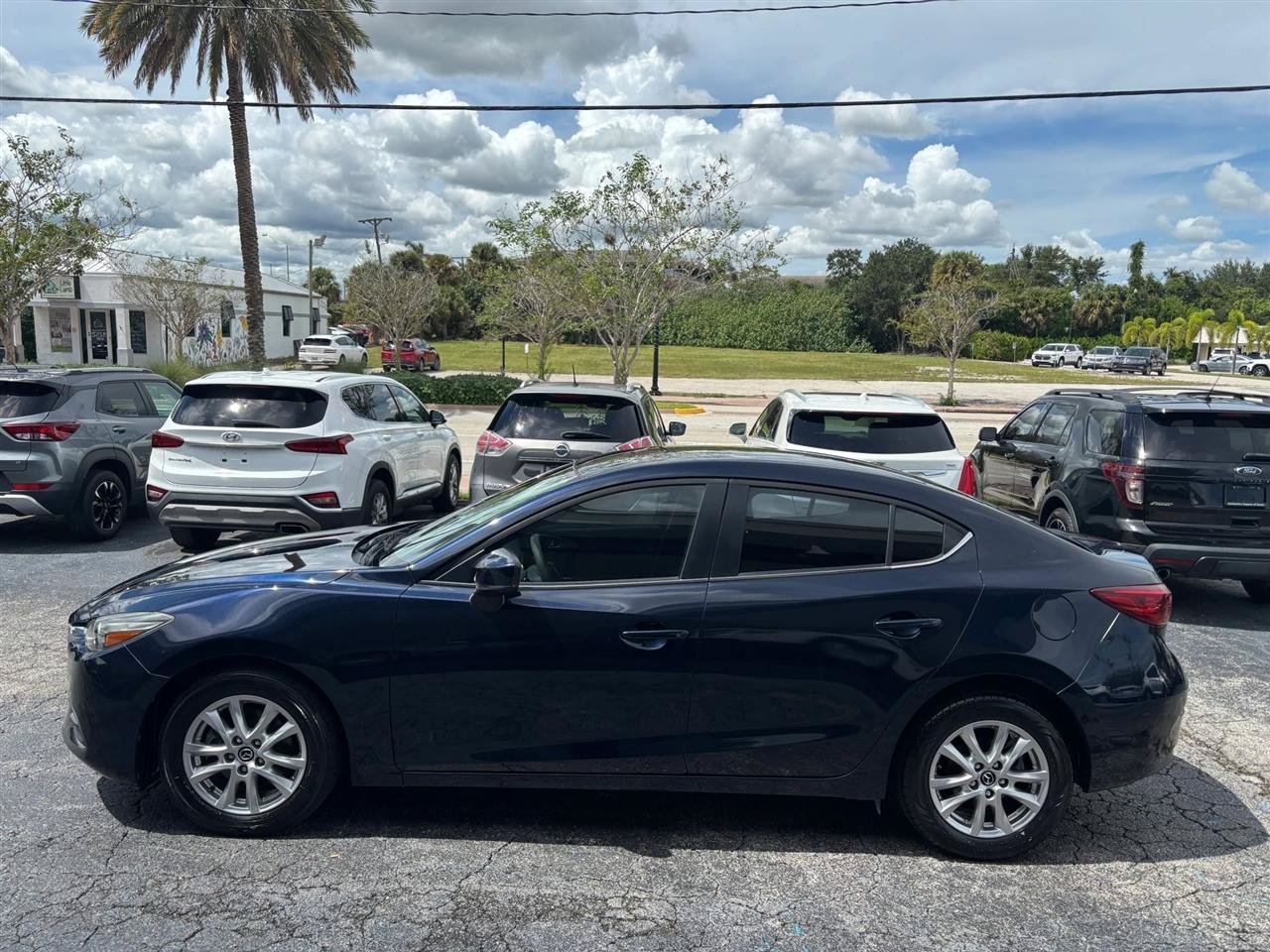 Used 2018 MAZDA MAZDA3 Sport w/ Preferred Equipment Package FWD image 2