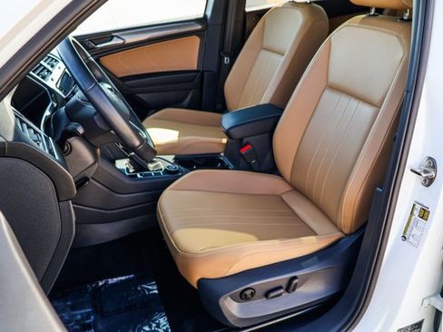 Used 2024 Volkswagen Tiguan SE R-Line AWD/4WD image 12