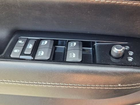 Used 2022 Jeep Wagoneer Series II RWD image 28