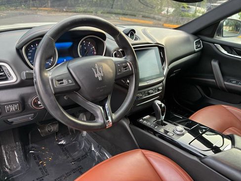 Used 2017 Maserati Ghibli S RWD image 11