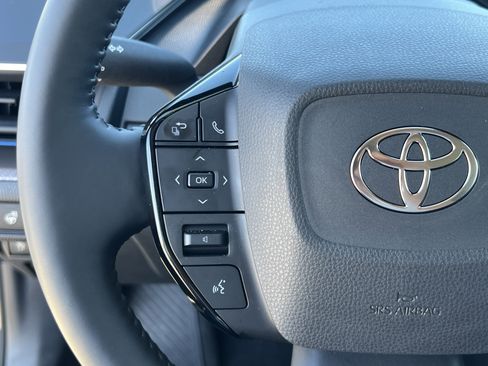 Used 2023 Toyota Prius XLE image 18