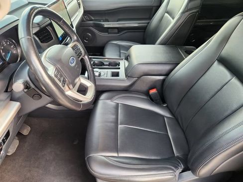 Used 2024 Ford Expedition Max XLT RWD image 12