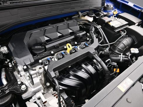 Certified 2024 Hyundai Venue SEL image 32