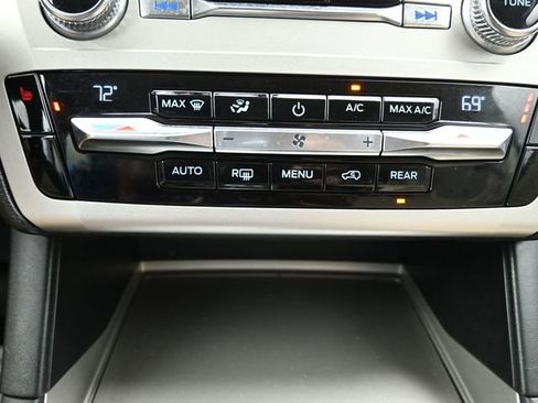 Used 2021 Ford Explorer XLT image 18