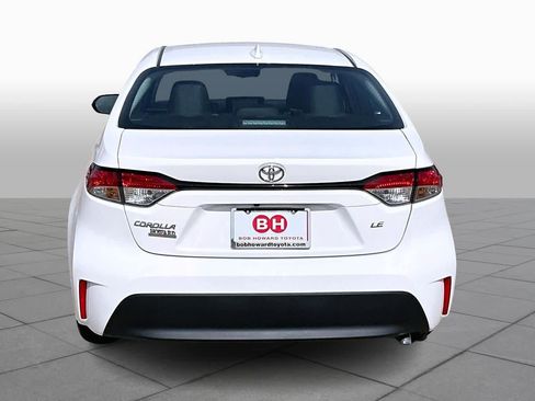 Used 2026 Toyota Corolla LE FWD image 5