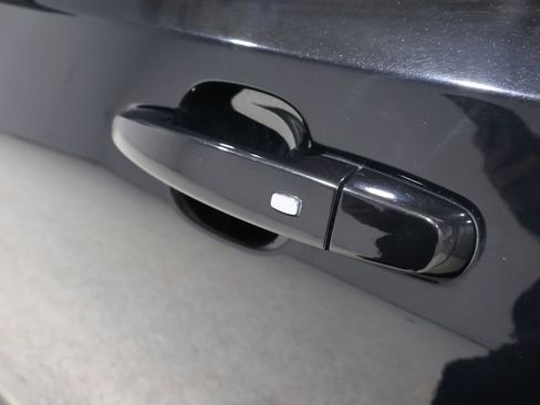 Used 2024 GMC Terrain SLE image 9