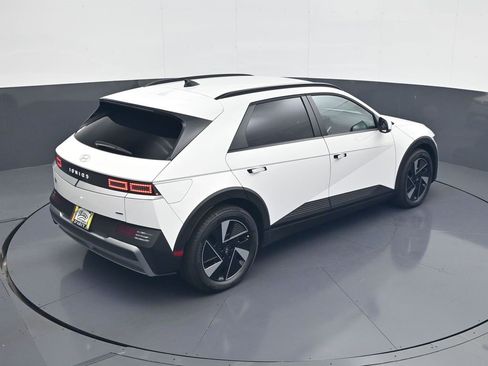 New 2025 Hyundai Ioniq 5 SEL image 17