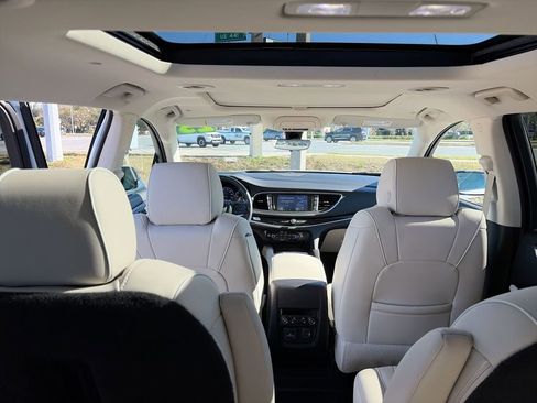 Used 2023 Buick Enclave Avenir w/ Avenir Technology Package image 22