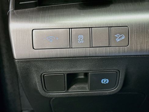 Used 2025 Hyundai Kona SEL AWD/4WD image 17