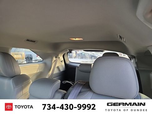 Used 2022 Toyota Sienna XLE image 23