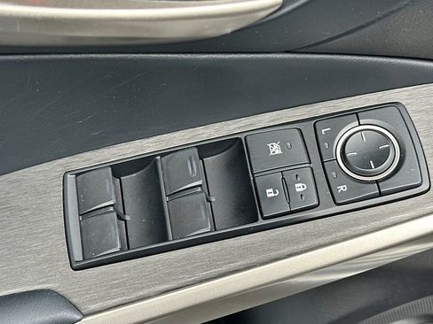 Used 2019 Lexus IS 350 F Sport image 12