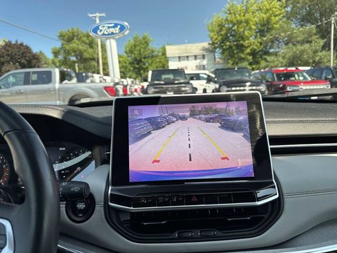 Used 2022 Jeep Compass Limited image 29