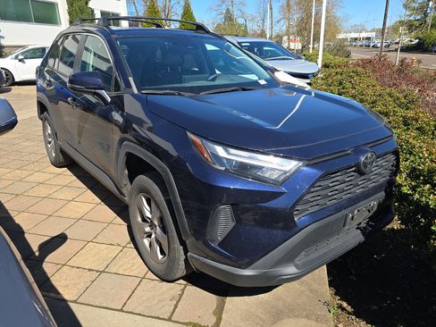 Used 2023 Toyota RAV4 XLE w/ Convenience Package image 2