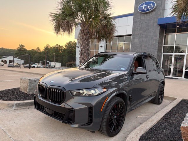 Used 2026 BMW X5 xDrive50e w/ M Sport Package AWD/4WD image 3