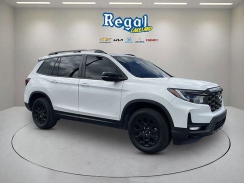 Used 2023 Honda Passport TrailSport image 1