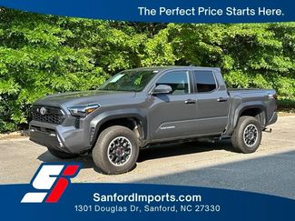 Used 2024 Toyota Tacoma TRD Off-Road AWD/4WD video 1